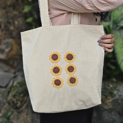 Sunflower Hand Crochet Tote Bags For Women – Tote Bag on Brown Living™. SKU: WTTSUNF2. Img 3.