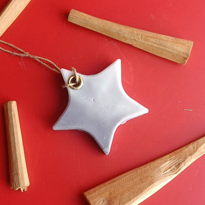 Black Oudh Wax Sachet – Candles & Fragrances on Brown Living™. SKU: BOWS01. Img 1.