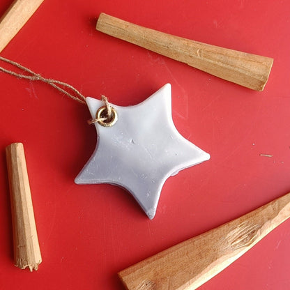 Black Oudh Wax Sachet – Candles & Fragrances on Brown Living™. SKU: BOWS01. Img 1.