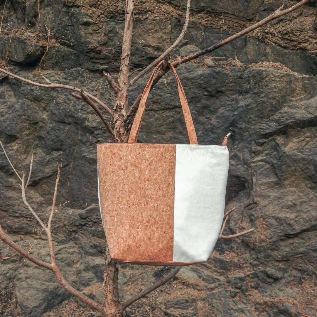 Cork Weavebag 103 – Unique & Durable Cork Weave Handbag | Verified Sustainable by Brown Living™