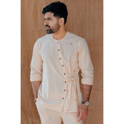 Dahlberg Khadi Shirt - Side Tie Up, Embroided Daisies – Mens Shirt on Brown Living™. SKU: DL0145XS. Img 1.