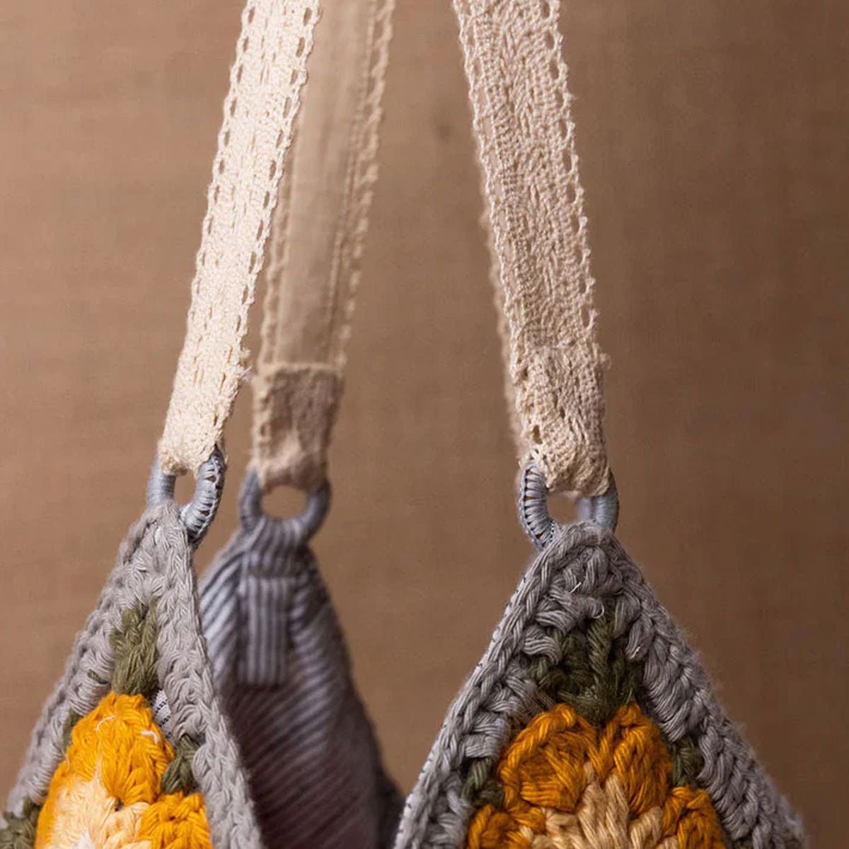 Daisy Bucket Bag | Verified Sustainable by Brown Living™