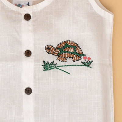Forest Friends Trio Jabla (Tortoise, Owl and Frog Design) - Pure Cotton Baby Jabla Set of 3 – Kids Shirts on Brown Living™. SKU: STRCOTWHIFOJAB14 - TOF - S. Img 7.