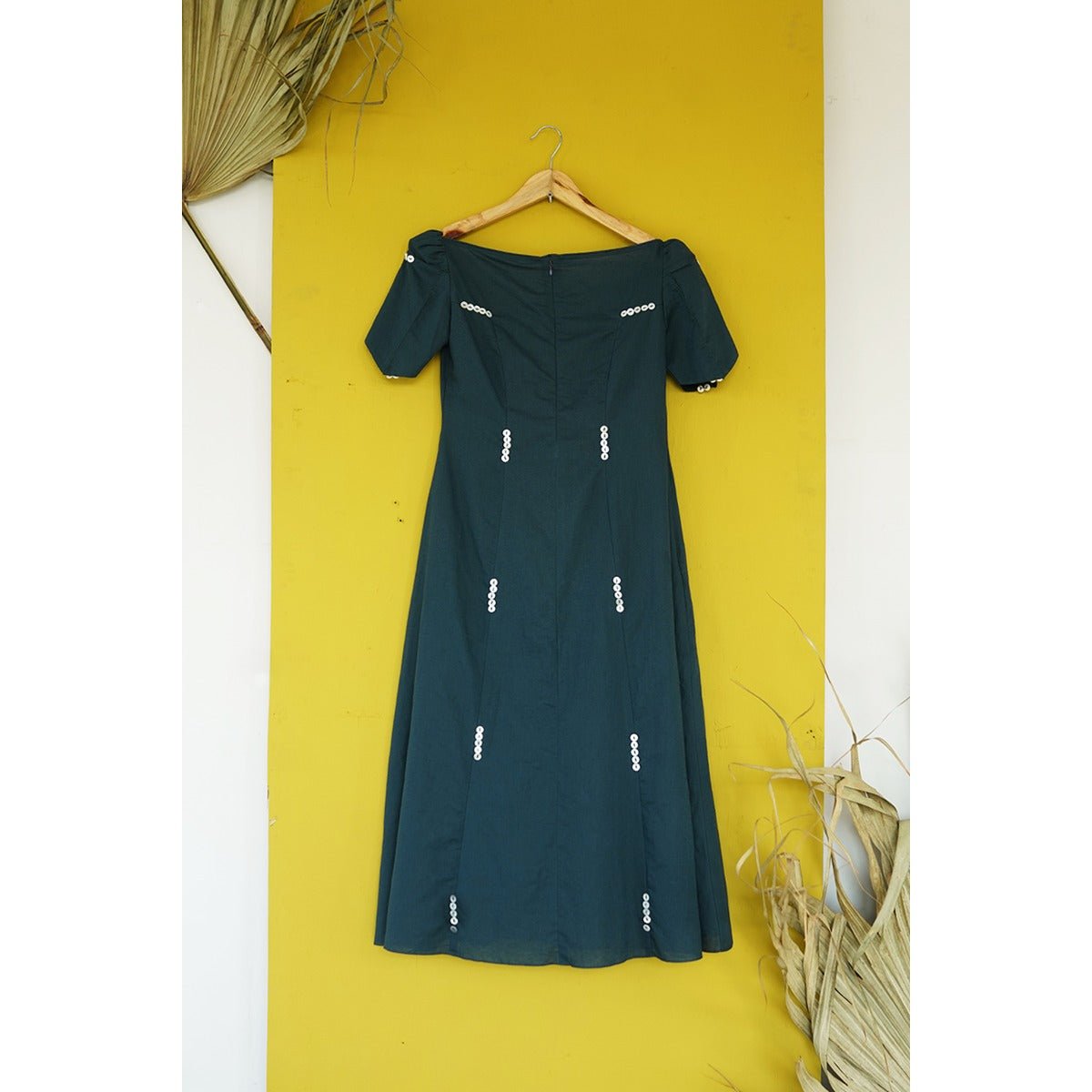 Gunnen Asymmetrical Kurti - Boat Neck, Padded Sleeves | Verified Sustainable by Brown Living™