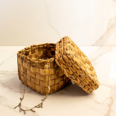 Handcrafted Cube Box – Minimal Wooden Storage for Everyday Use – Baskets & Boxes on Brown Living™. SKU: SC0107. Img 4.