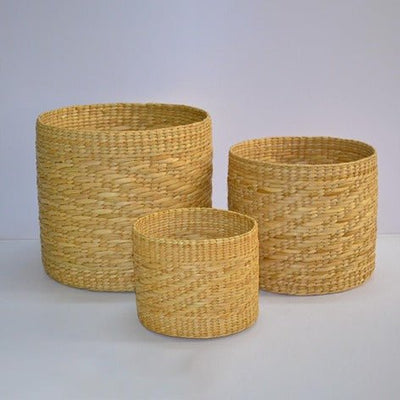 Lightweight Kauna Planter – Pots & Planters on Brown Living™. SKU: KAMPLT017A. Img 3.