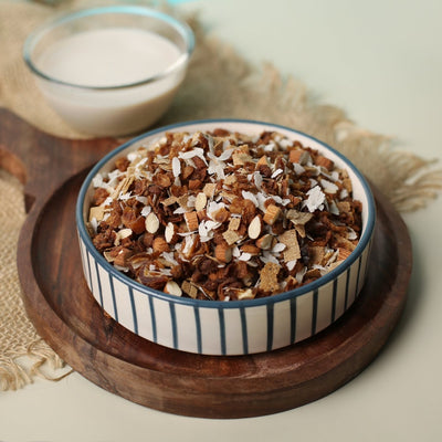 Millet Granola with Dates & Almonds - 380g – Cereal & Meusli on Brown Living™. SKU: 026 - 00808 - VRO000058. Img 3.