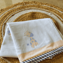 Muslin Kids Blanket – 3 - Layer – 40x40 – Giraffe Print – Lightweight – Bedding on Brown Living™. SKU: 3DDOGIRAF4040. Img 2.