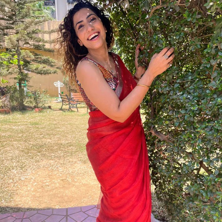 Red Linen Saree with sequence – by Forsarees available on Brown Living™. . SKU: k - 1018. Img 3.