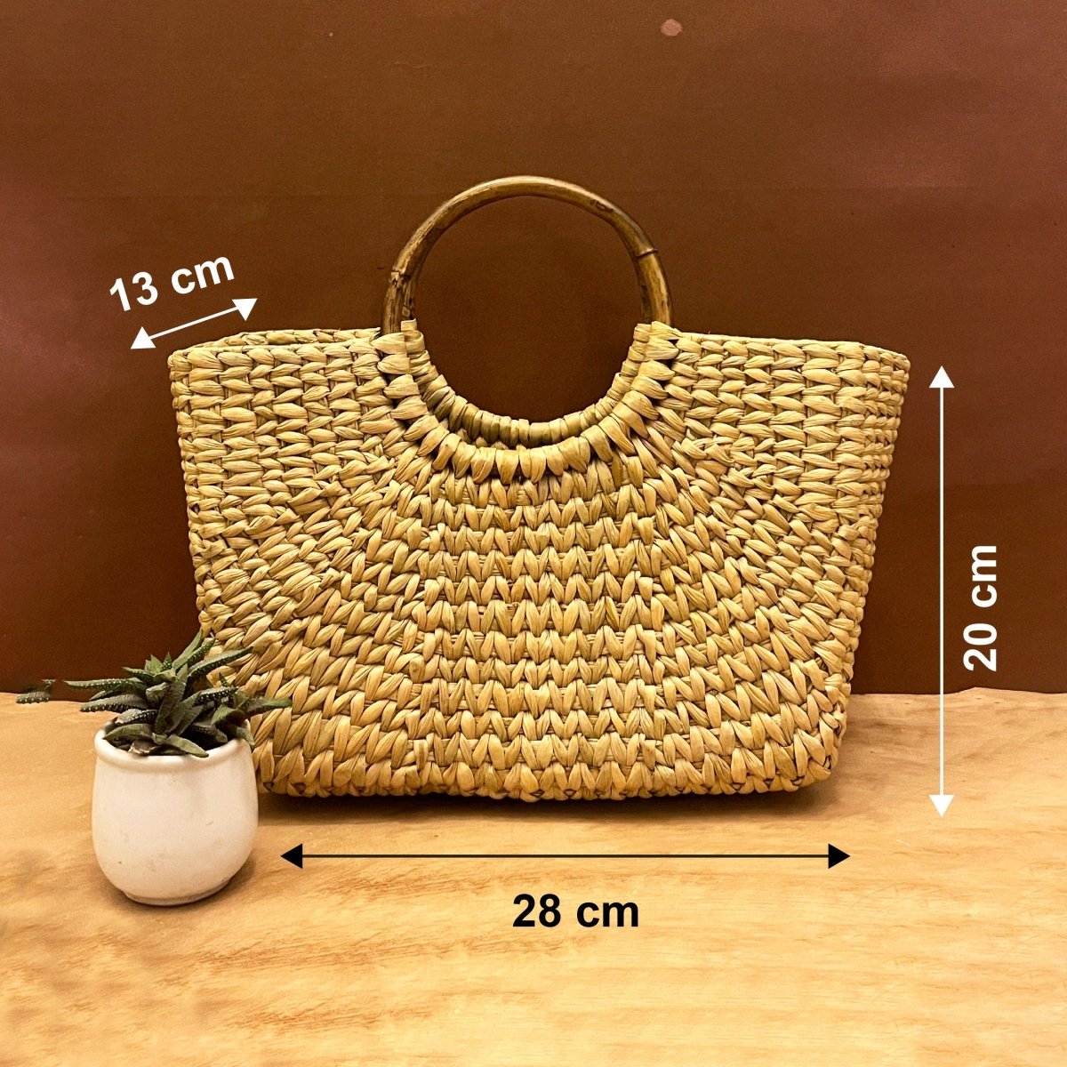 Square Nest – Modern & Sustainable Handbag with a Unique Design | Verified Sustainable by Brown Living™