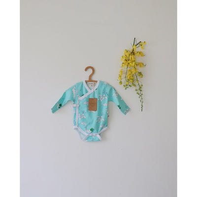 Turtles Organic Baby Kimono Onesie – Soft Cotton Newborn Romper – Kids Onesies on Brown Living™. SKU: AC - 02 - 0001/0 - 3M. Img 6.