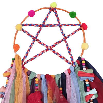 Upcycled Star Dreamcatcher – Wall Decor on Brown Living™. SKU: UMW - DREAM - STAR - 01. Img 4.