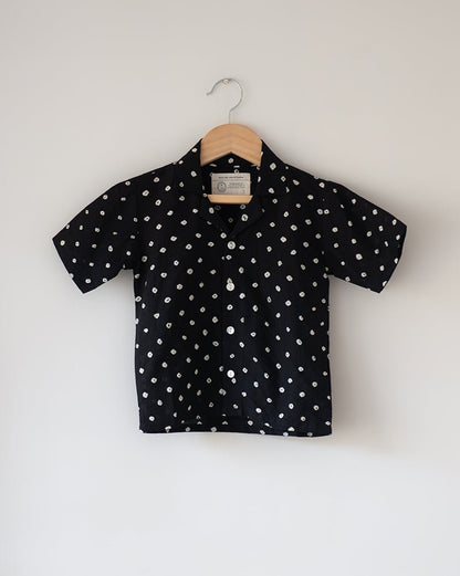 Tara Cotton Black Bandhani Half Sleeve Shirt – Kids Ethnic Sets by Love The World Today available on Brown Living™. 6 - 12 M . SKU: C34B6BS612. Img 1.