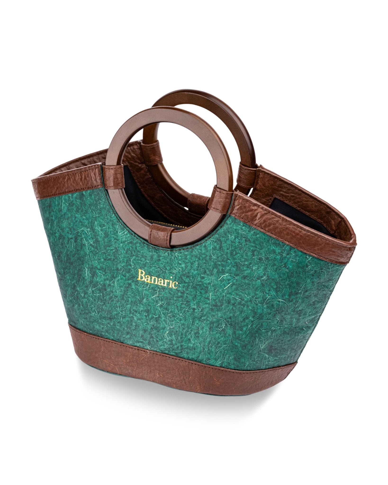 The Silhouette 360 Sling Bag | Minimal Everyday Crossbody Bag – Womens Handbag on Brown Living™. SKU: RCBSBAGBANARICGB. Img 8.