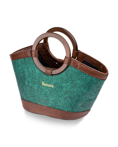 The Silhouette 360 Sling Bag | Minimal Everyday Crossbody Bag – Womens Handbag on Brown Living™. SKU: RCBSBAGBANARICGB. Img 8.