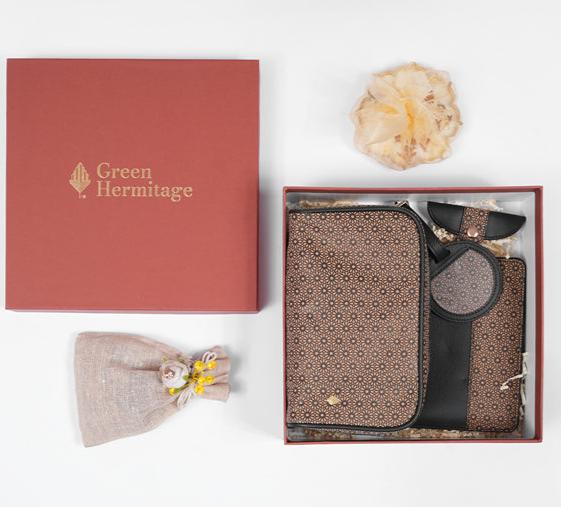 The Voyagers Gift Set | A Perfect Blend of Style and Sustainability | Verified Sustainable by Brown Living™