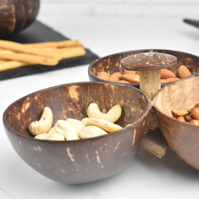 Three bowl serving set + 3 spoons | Made of coconut shell – Plates & Bowls on Brown Living™. SKU: THENGA32. Img 7.