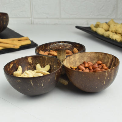 Three bowl serving set + 3 spoons | Made of coconut shell – Plates & Bowls on Brown Living™. SKU: THENGA32. Img 6.
