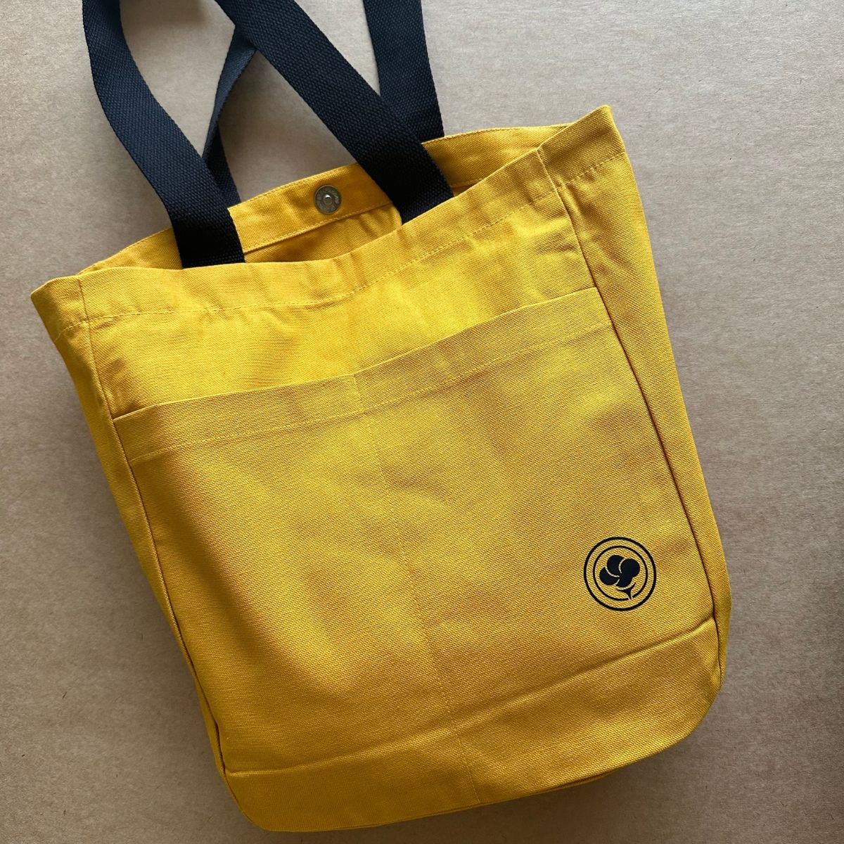 Transit Tote Bag – Spacious & Durable Everyday Carry – Tote Bag on Brown Living™. SKU: TRAN004YL. Img 8.