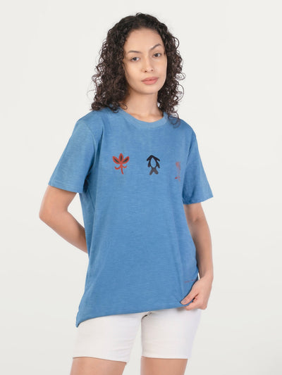 Unisex Natural Dye Sohrai Motifs Tee Handcrafted Cotton T-Shirt – Mens Sweatshirt on Brown Living™. SKU: UTP-N25103-S-INBL. Img 6.