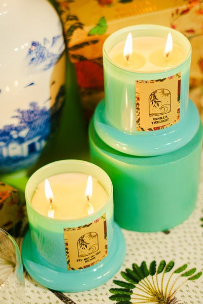 Vanilla Twilight Bell Jar Candle | Vanilla & Bergamot Scented Candle – Candles & Fragrances on Brown Living™. SKU: VTBC001. Img 6.