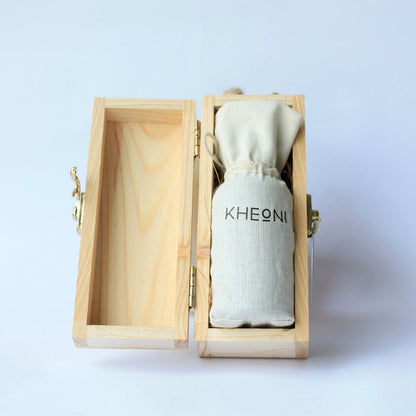 Vijaya Leaf Pain Relief Oil | Ayurvedic Herbal Oil for Joint & Muscle – Body Oil on Brown Living™. SKU: VLHOPO100L. Img 4.