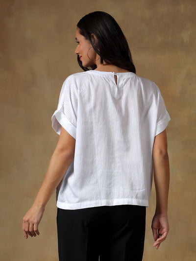 White Freesize Lucknowi Chikankari Box Top | Handcrafted Cotton Top – Womens Top on Brown Living™. SKU: IHANBT01SP. Img 7.