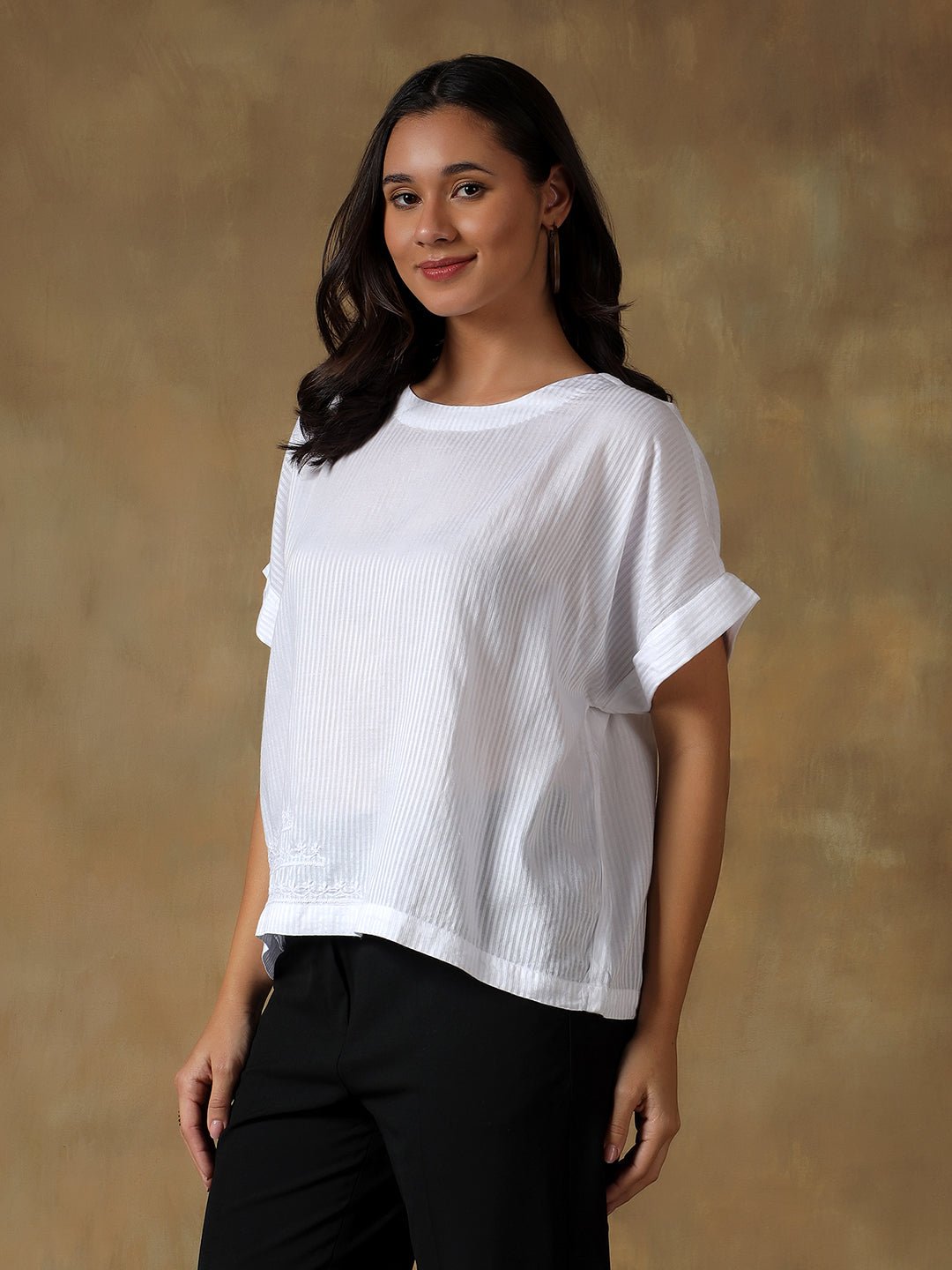 White Freesize Lucknowi Chikankari Box Top | Handcrafted Cotton Top – Womens Top on Brown Living™. SKU: IHANBT01SW. Img 10.