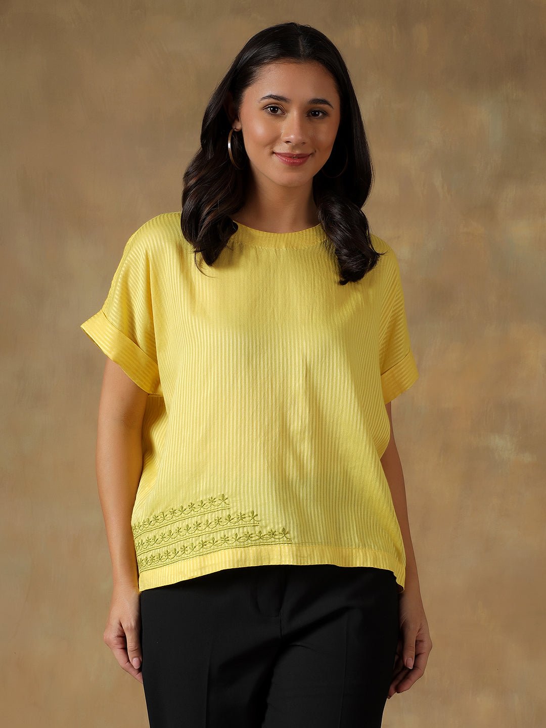 White Freesize Lucknowi Chikankari Box Top | Handcrafted Cotton Top – Womens Top on Brown Living™. SKU: IHANBT01SY. Img 16.