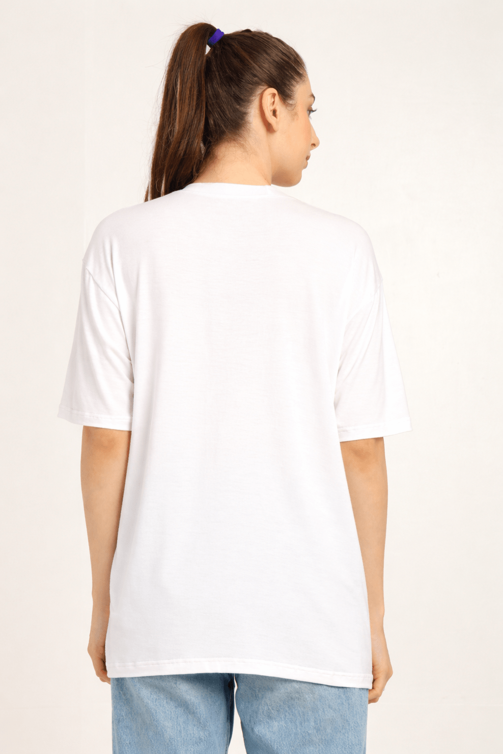 Women Oversized Bamboo Plain T-Shirt – Soft, Breathable & Sustainable – Womens T-Shirt on Brown Living™. SKU: W-PLAIN-OVERSIZ-WHIT-M. Img 16.