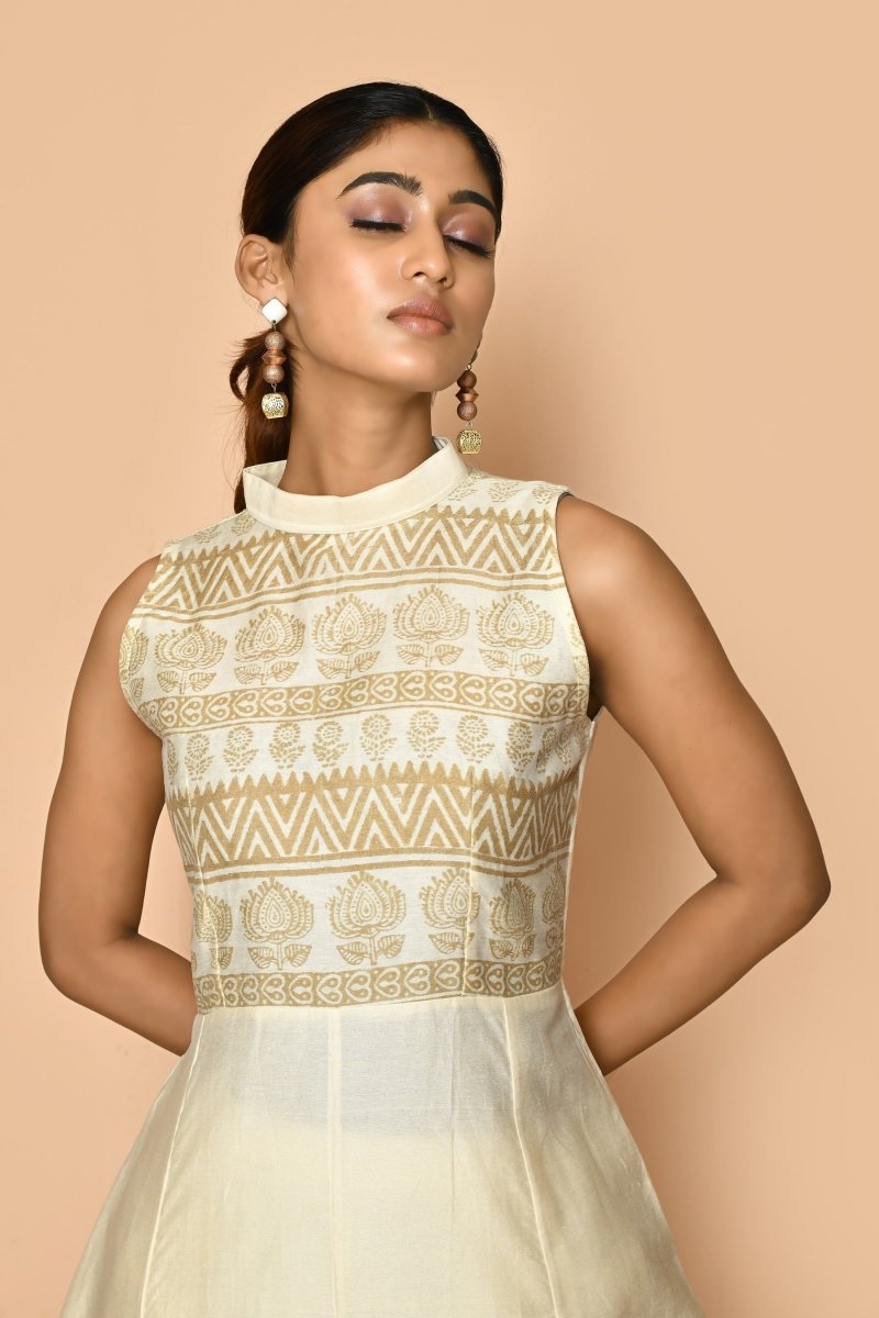 Buy Ayoola Halter Neck Handloom Maheshwari Silk Kurta Set | Shop Verified Sustainable Womens Kurta on Brown Living™