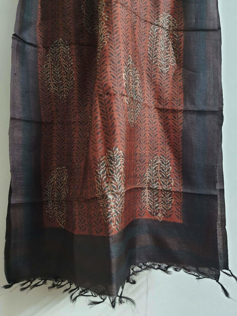 Buy Ba - Dastoor Kosa Stole | Handwoven silk dupatta | Shop Verified Sustainable Womens Dupatta on Brown Living™