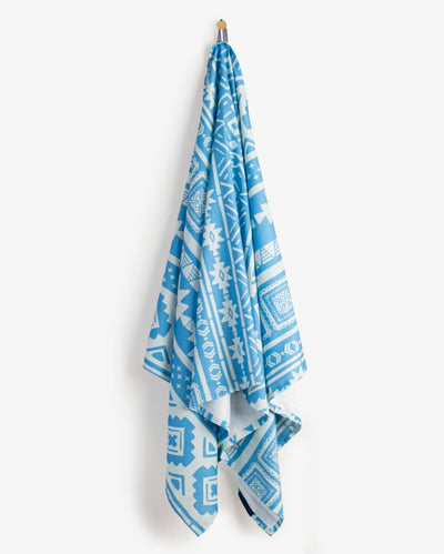 Bamboo & Cotton Blend Printed Bath Towel | Nomad Periwinkle Blue – Bath Linens on Brown Living™. SKU: PBT011_24BL721. Img 4.
