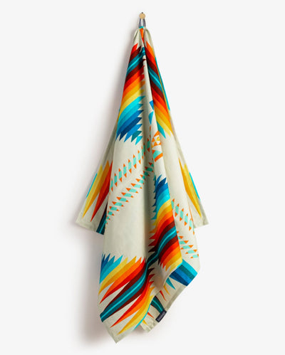 Bamboo & Cotton Blend Printed Everyday Bath Towel | Acapulco – Bath Linens on Brown Living™. SKU: PBT012. Img 4.