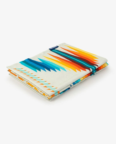 Bamboo & Cotton Blend Printed Everyday Bath Towel | Acapulco – Bath Linens on Brown Living™. SKU: PBT012. Img 5.