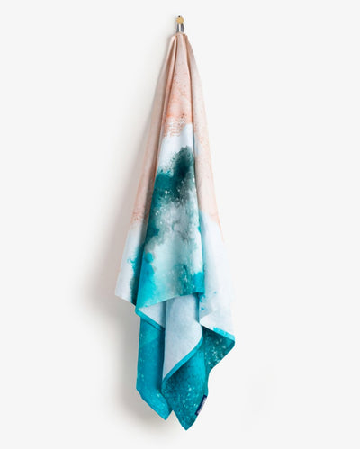 Bamboo & Cotton Blend Printed Everyday Bath Towel | Beach Days – Bath Linens on Brown Living™. SKU: PBT005. Img 3.