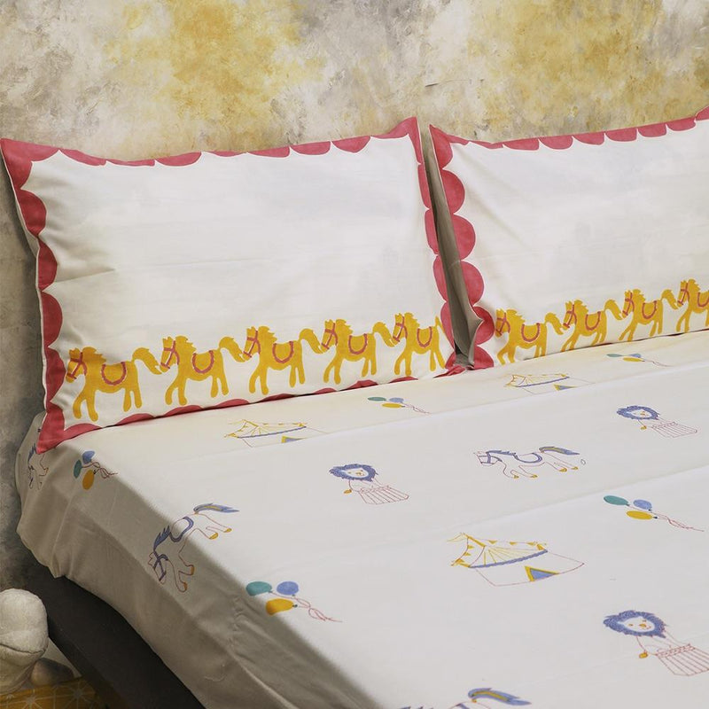 Buy Bed Set - I Am Going To The Circus - Pink | Shop Verified Sustainable Bed Linens on Brown Living™