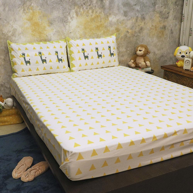 Buy Bed Set - My Best Friend Gira The Giraffe - Yellow | Shop Verified Sustainable Bed Linens on Brown Living™