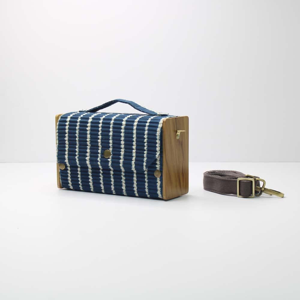 Box Sling Bag/Clutch Single Sleeve - Lines | Verified Sustainable by Brown Living™