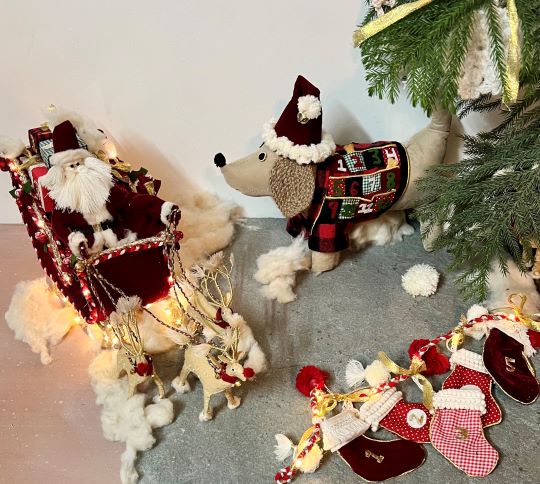 Christmas Advent Calendar | Santa on His Sleigh | 12 Days | Verified Sustainable by Brown Living™
