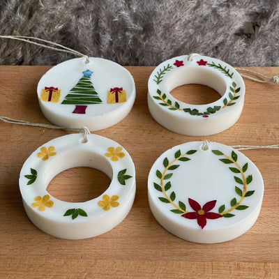 Christmas Wax Ornaments – Decor & Artefacts on Brown Living™. SKU: GRCCO03. Img 4.
