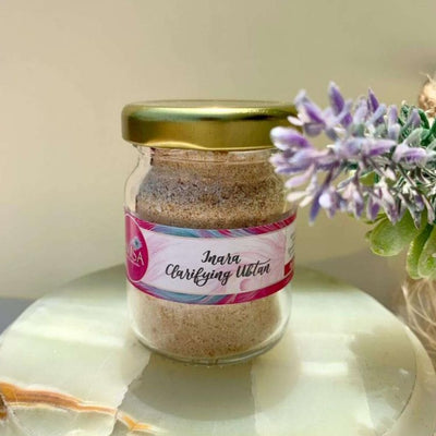 Clarifying Ubtan Made with Almond, Oats and Gram Flour – Body Scrub on Brown Living™. SKU: AM1011. Img 1.