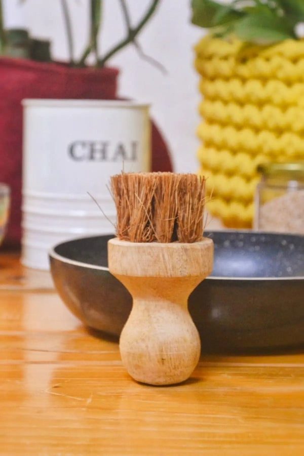 Buy Coconut Coir – Tawa Oil Brush | Shop Verified Sustainable Products on Brown Living