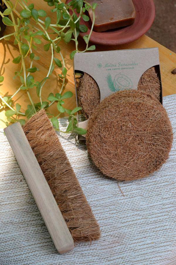 Buy Coconut Fiber Coir Utensil Scrub & Laundry Brush | Shop Verified Sustainable Cleaning Supplies on Brown Living™