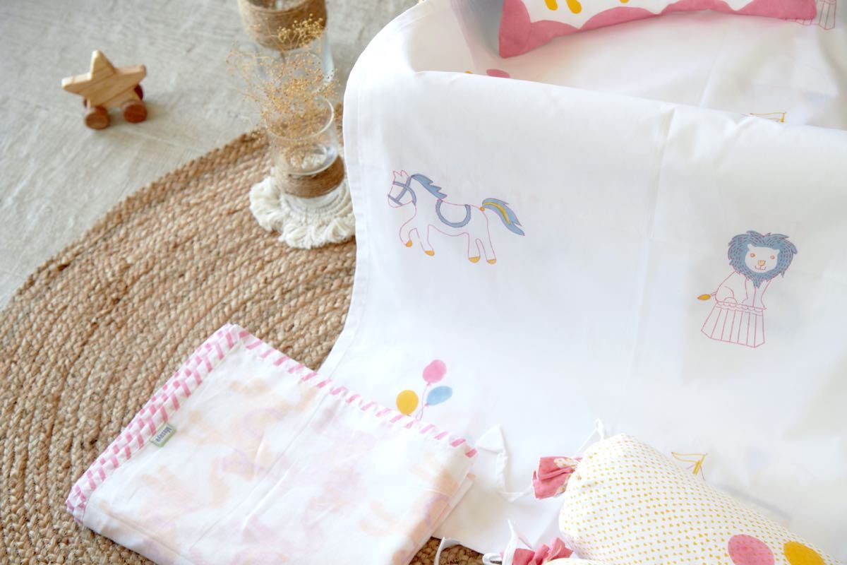 Cot Bedding Set - I Am Going To The Circus With Dohar - Pink | Verified Sustainable by Brown Living™