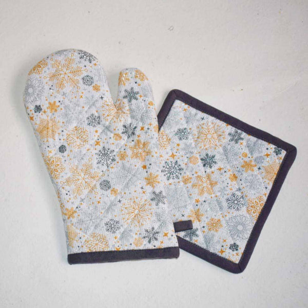 Buy Cotton Oven Mitts & Pot Holder Set | Shop Verified Sustainable Products on Brown Living