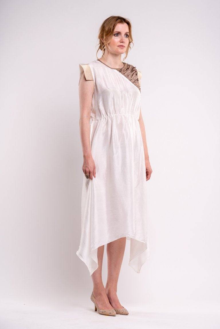 Buy Datsuzoku oak dress | Shop Verified Sustainable Womens Dress on Brown Living™