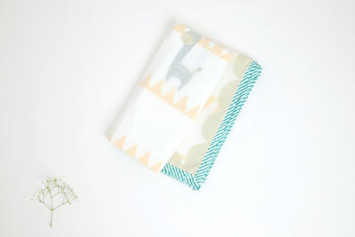 Dohar - My Best Gira Friend The Giraffe - Yellow – Bed Linens by Masaya available on Brown Living™. Cot No. SKU: 249 - 16115 - MSY - CDB - 0031A - YellowTri. Img 5.