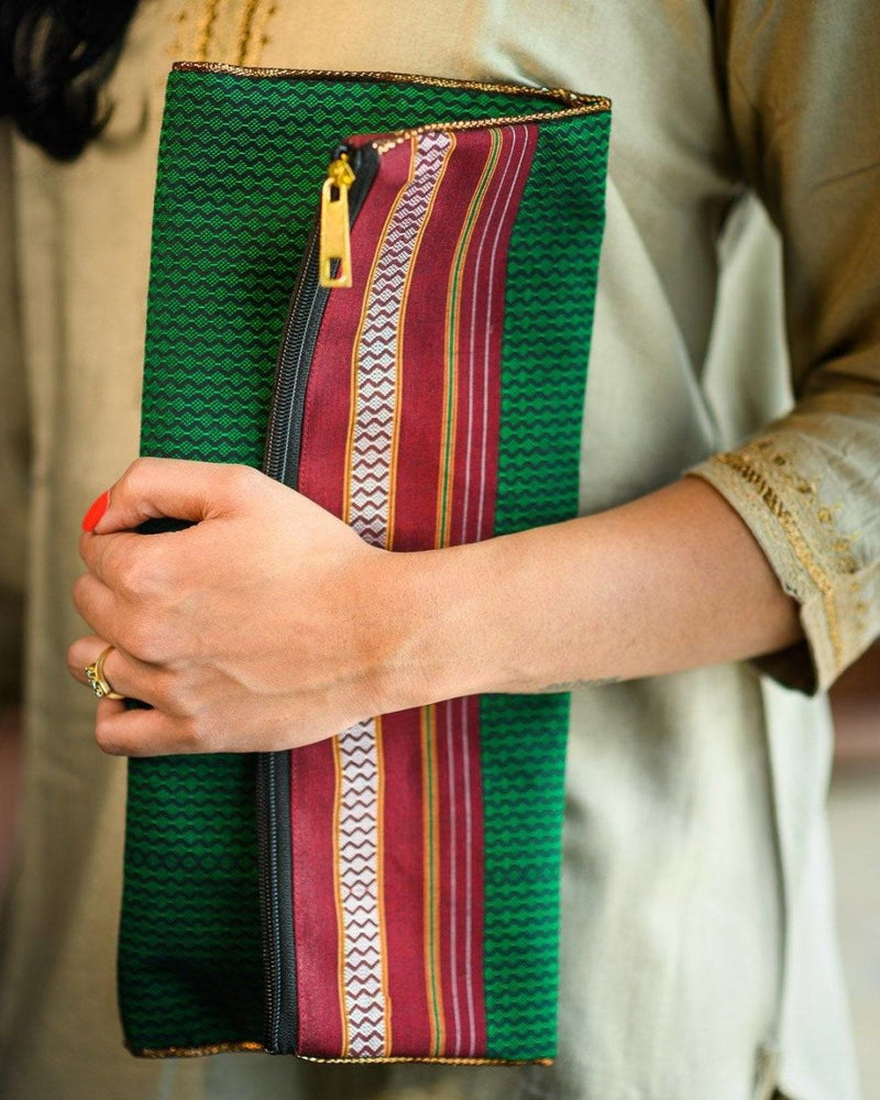 Buy Gaya Pochette - Khun | Shop Verified Sustainable Products on Brown Living