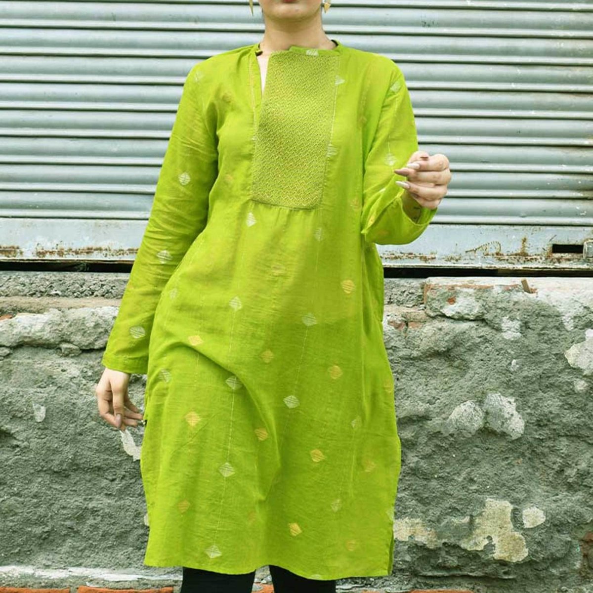 Green Jamdani Kurta – Womens Kurta by Sonica Sarna available on Brown Living™. S . SKU: 274 - 14382 - SSD - 128. Img 3.